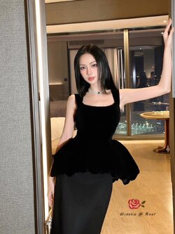 Korea Set เสื้อสายเดี่ยวกับกระโปรงยาว ตัวเสื้อผ้ากำมีหยี่