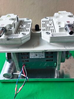 ปั๊มแวคคั่ม ปั๊มสุญญากาศ ยี่ห้อ ULVAC มอเตอร์ขนาด 400 วัตต์ ใช้ไฟ 220v ความเร็วรอบ 1360 รอบ/นาที