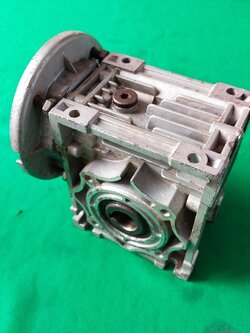 เกียร์ทดรอบ VOGEL อัตราทด 80:1 เพลา 10/18 mm.