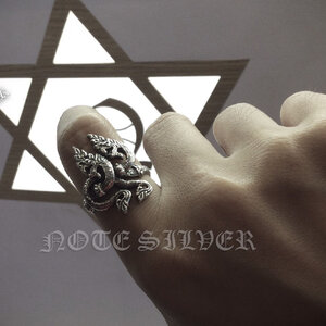 แหวนพญานาคคู่ ตาฝังพลอยสวาไลท์สีเขียวสว่าง แหวนเงินแท้ Sterling Silver .925 NSRG2799