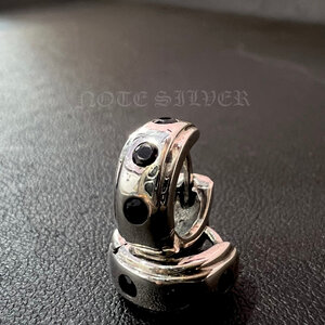 ต่างหูห่วงเงินแท้ บ่าร่องคู่ ฝังนิล ขนาดหน้ากว้าง 5mm Sterling Silver 925 NSER2672