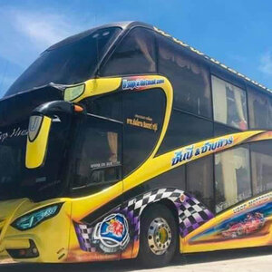 สิ่งที่ควรพิจารณาเมื่อเช่ารถบัสทัวร์: ทำให้ทริปของคุณราบรื่นและปลอดภัย