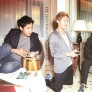 [PRE-ORDER] JYJ - Come on Over (Director's Cut)