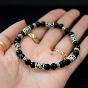 สร้อยข้อมือหินนิล แต่งด้วยหมุดเงินแท้ลายกราฟฟิก สลับรอบเส้น Onyx & Sterling Silver 925 NSSV2028