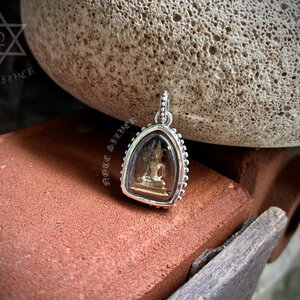 เลี่ยมกรอบเงินแท้แบบขอบไข่ปลารอบกรอบ(หูกระต่ายแบบพิเศษ)NSSV3252