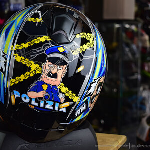 ที่รองหมวกกันน็อค หรือ แท่นวางหมวกกันน็อค หรือ ที่วางหมวกกันน็อค (HELMET SEATER)