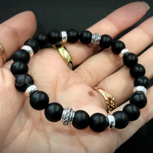 สร้อยข้อมือนิลเนื้อแมท 8mm ประดับหมุดลายโซ่ Sterling Silver 925 NSSV2239