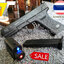 ปืนอัดลมพลาสติก Glock 17 ชักยิงทีล่ะนัด ลำกล้องยาว 7.5 นิ้ว หนัก 239 กรัม มีไฟฉายและเลเซอร์ ใช้ลูกกระสุนพลาสติก 6 มิล