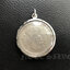 เลี่ยมกรอบใส่เหรียญ แบบสันขอบเหลี่ยม ตามทรงพลาสติกแบบกันน้ำ Sterling Silver 925 NSSV2510